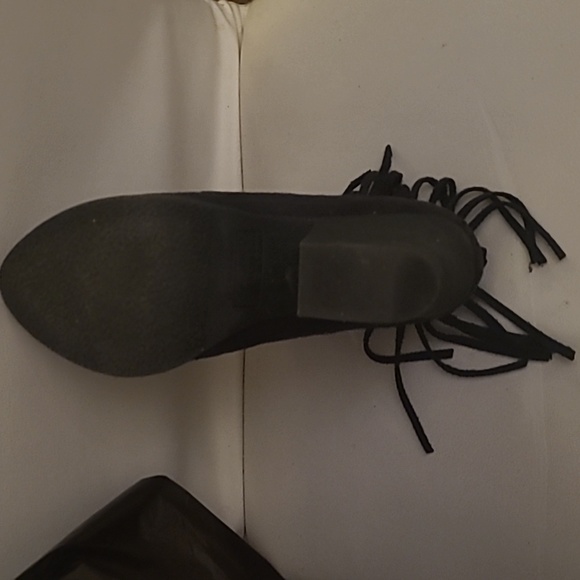 Black fringed booties - Picture 3 of 3